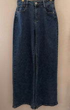 Load image into Gallery viewer, The Avery Wide Leg Jeans