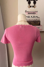 Load image into Gallery viewer, The Scallop Top
