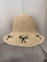 Load image into Gallery viewer, The Bow Detail Straw Hat
