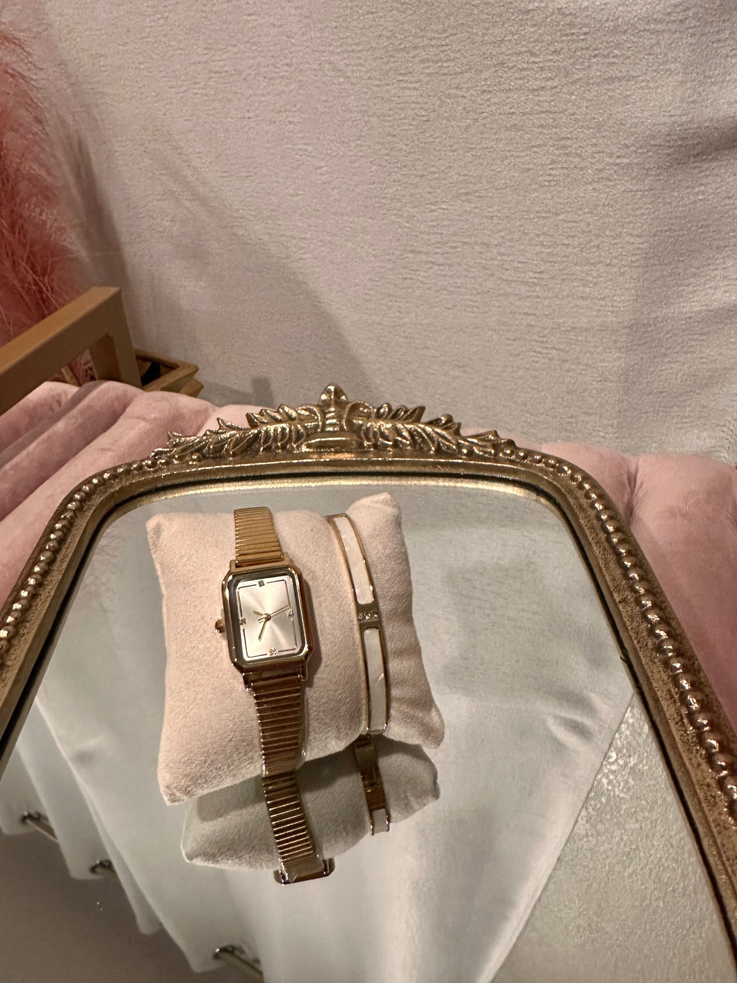 The Aria Watch (Gold)