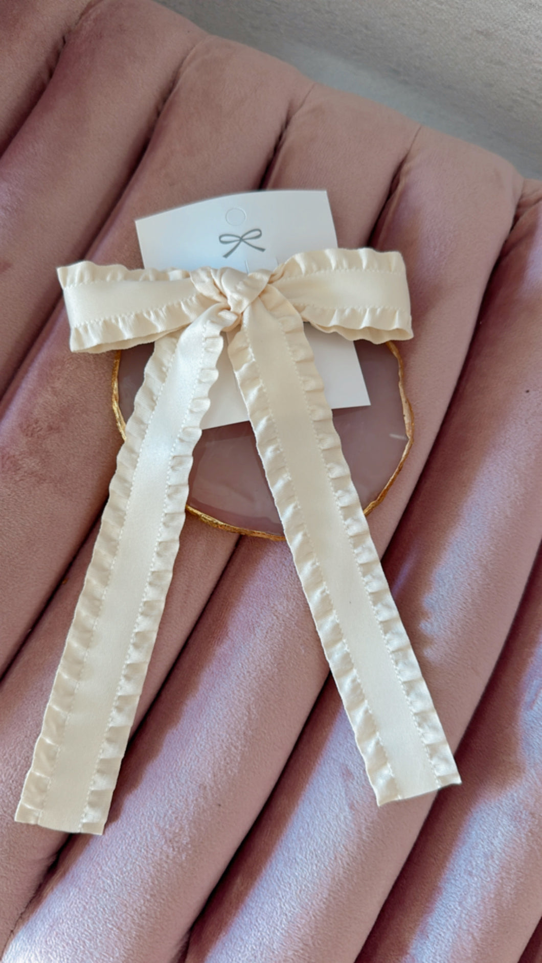 Thin Wavy Bow (Ivory)