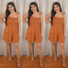 Load image into Gallery viewer, Floral Print Romper
